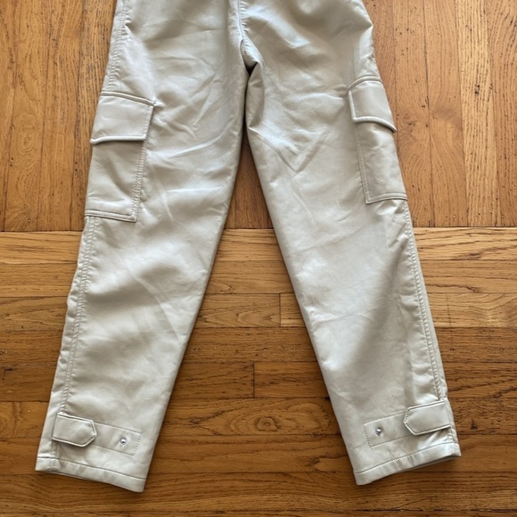 Aritzia Wilfred Modern Cargo Pant Vegan Leather Sand White size 00 - Picture 12 of 16